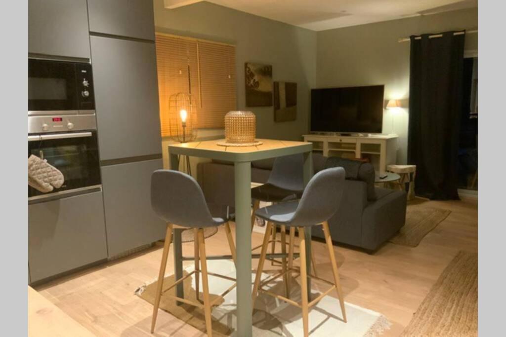 Gite Dans Les Pins Avec Piscine Villa Мазан Екстериор снимка