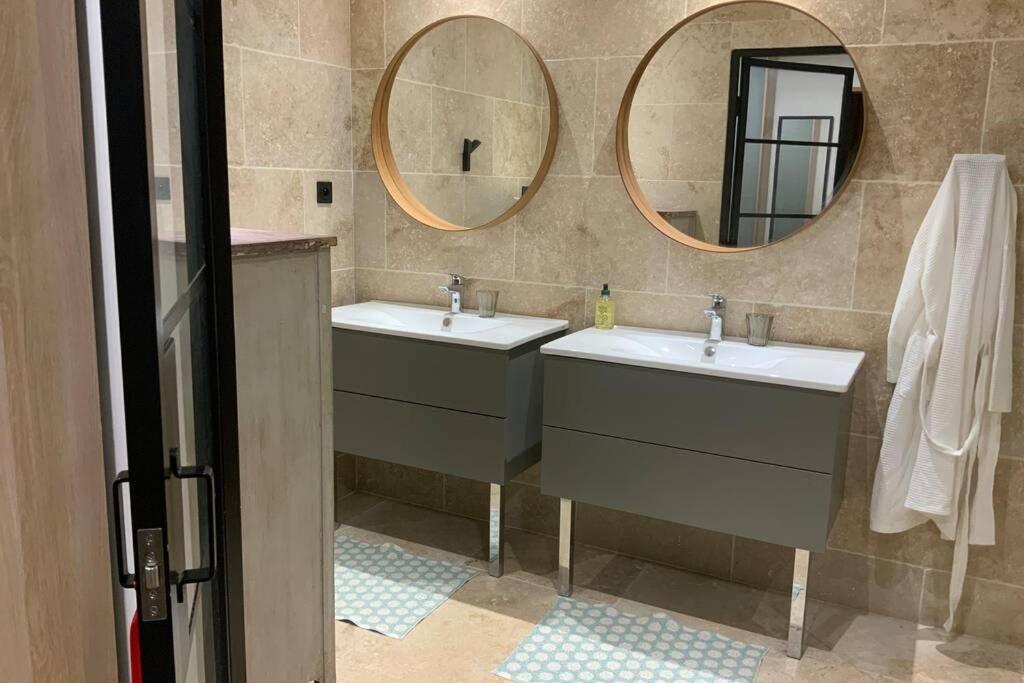 Gite Dans Les Pins Avec Piscine Villa Мазан Екстериор снимка