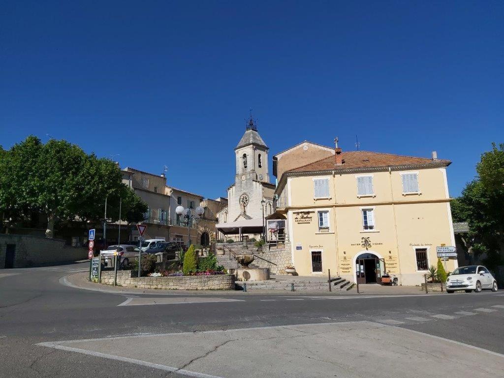 Gite Dans Les Pins Avec Piscine Villa Мазан Екстериор снимка