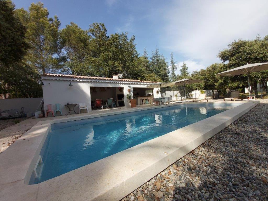 Gite Dans Les Pins Avec Piscine Villa Мазан Екстериор снимка